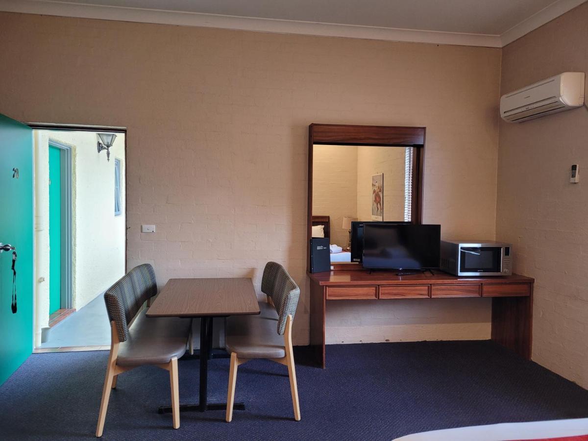 Seaton Arms Motor Inn Albury Exterior photo